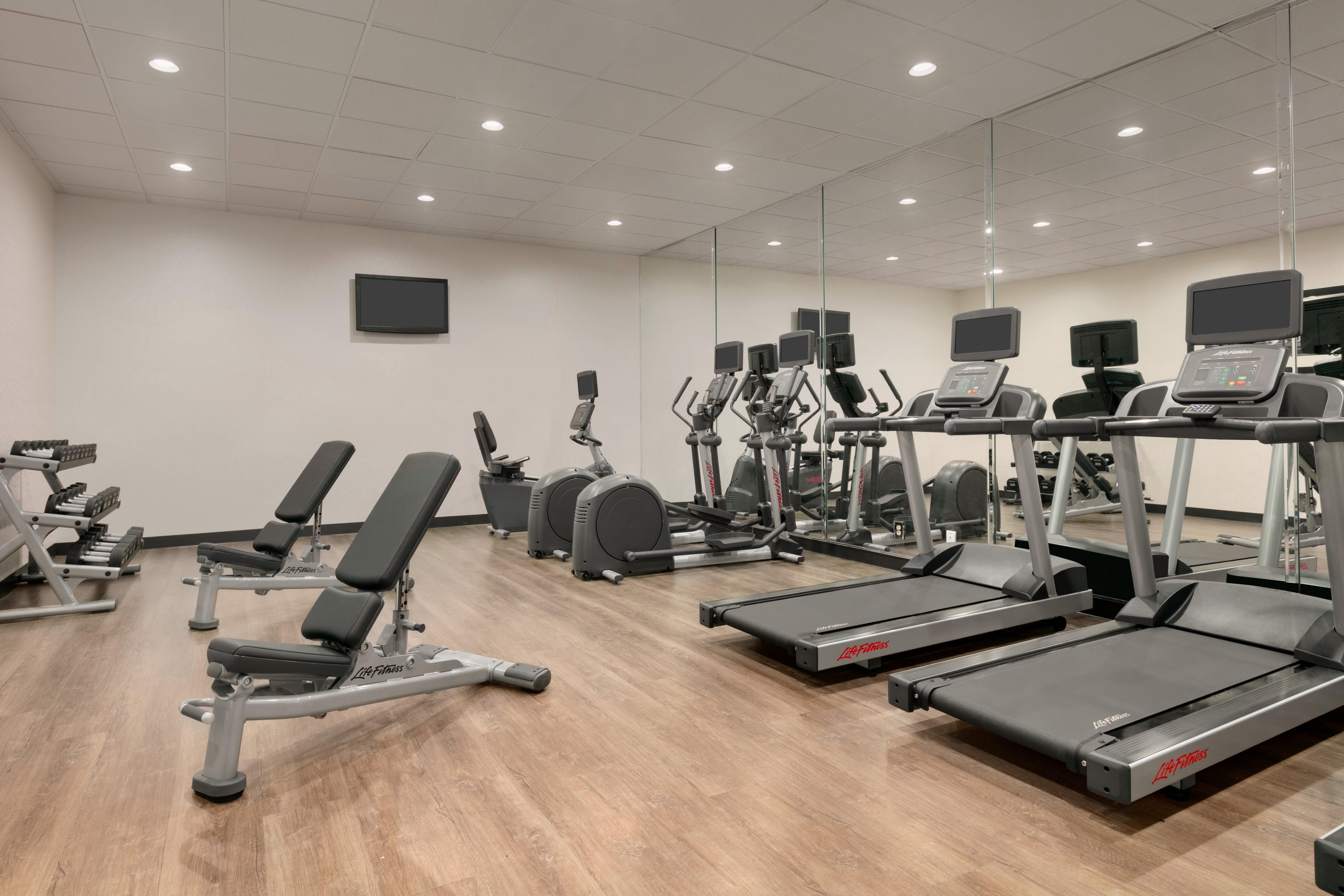 Holiday Inn Express Hotel & Suites Norfolk Airport By Ihg מראה חיצוני תמונה