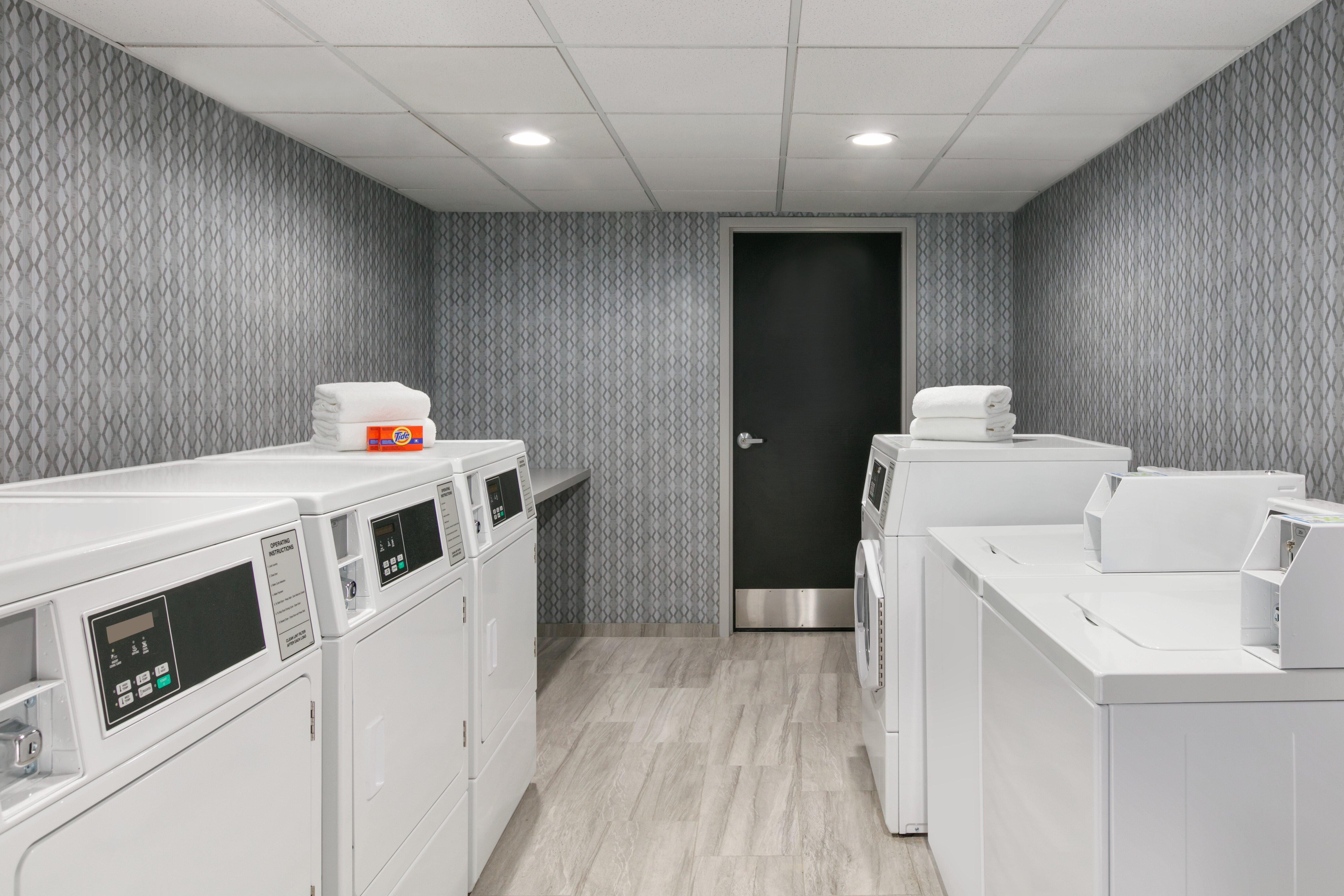 Holiday Inn Express Hotel & Suites Norfolk Airport By Ihg מראה חיצוני תמונה